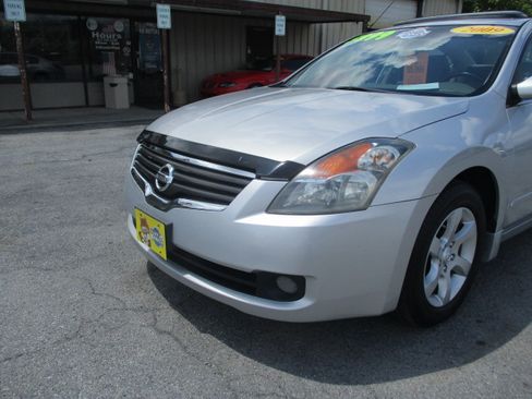 Used 2009 Nissan Altima S FWD image 9