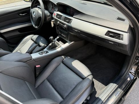 Used 2011 BMW 328i xDrive Sedan AWD/4WD image 9