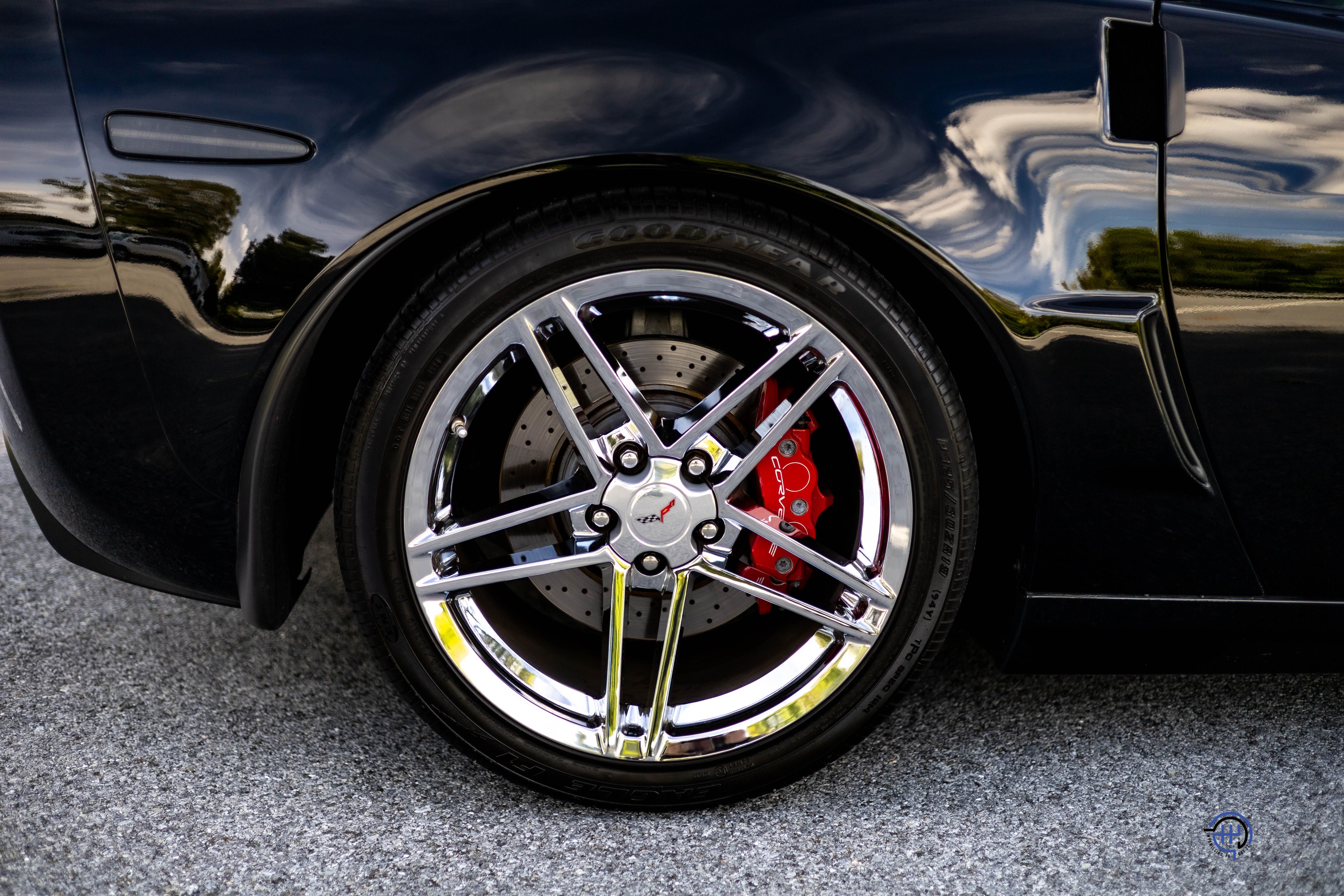Used 2008 Chevrolet Corvette Z06 Coupe w/ 2LZ RWD image 25