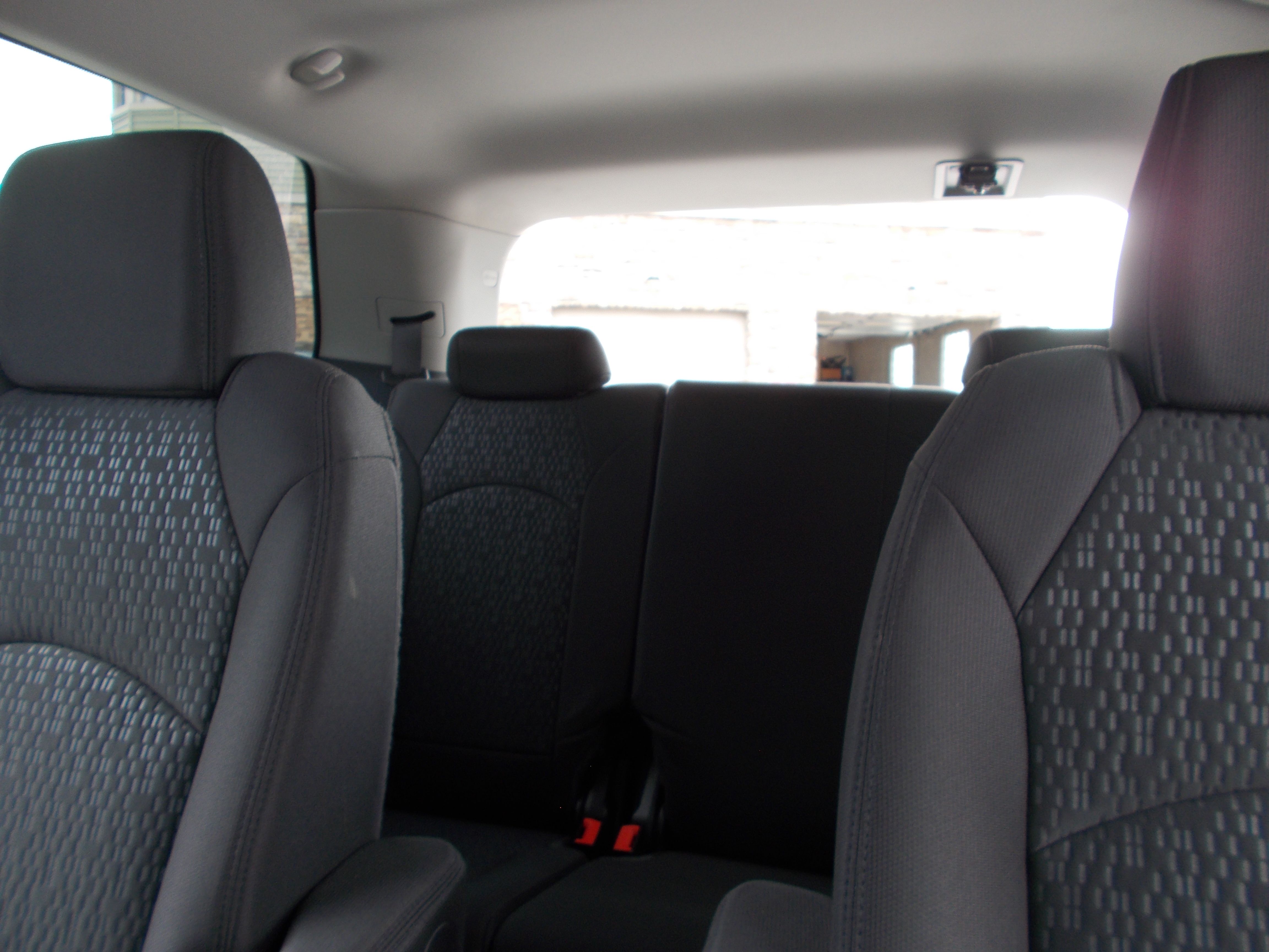 Used 2012 GMC Acadia AWD SLE image 17