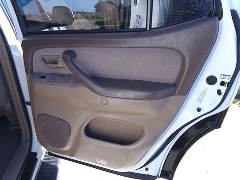 Used 2004 Toyota Sequoia SR5 image 13