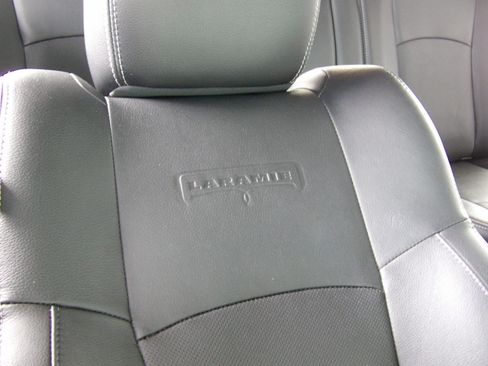 Used 2017 RAM 1500 Laramie image 30