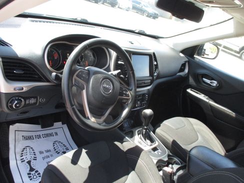 Used 2016 Jeep Cherokee Altitude Sport Utility 4D FWD image 6