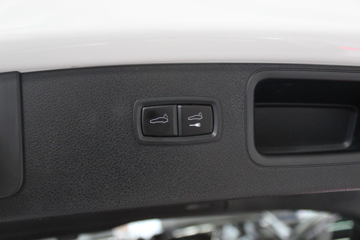 Used 2020 Porsche Macan S AWD/4WD image 35