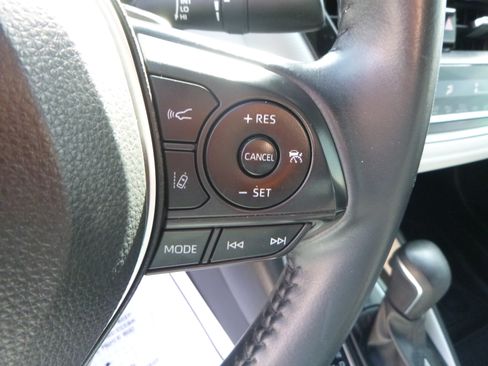 Used 2021 Toyota Corolla SE image 18