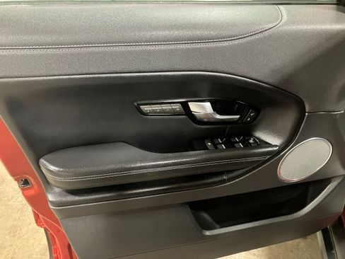 Used 2019 Land Rover Range Rover Evoque Landmark Edition image 9