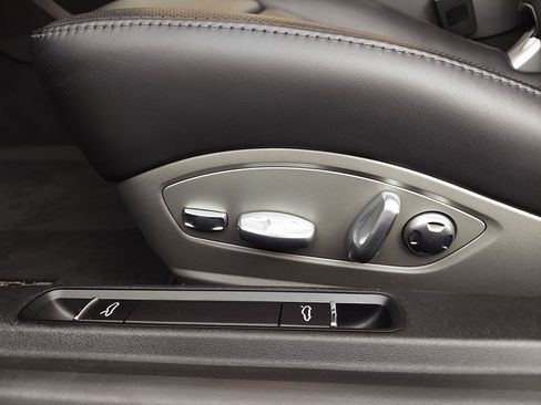 Used 2017 Porsche 911 Carrera 4S image 70