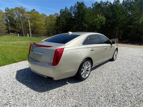 Used 2015 Cadillac XTS Luxury image 13