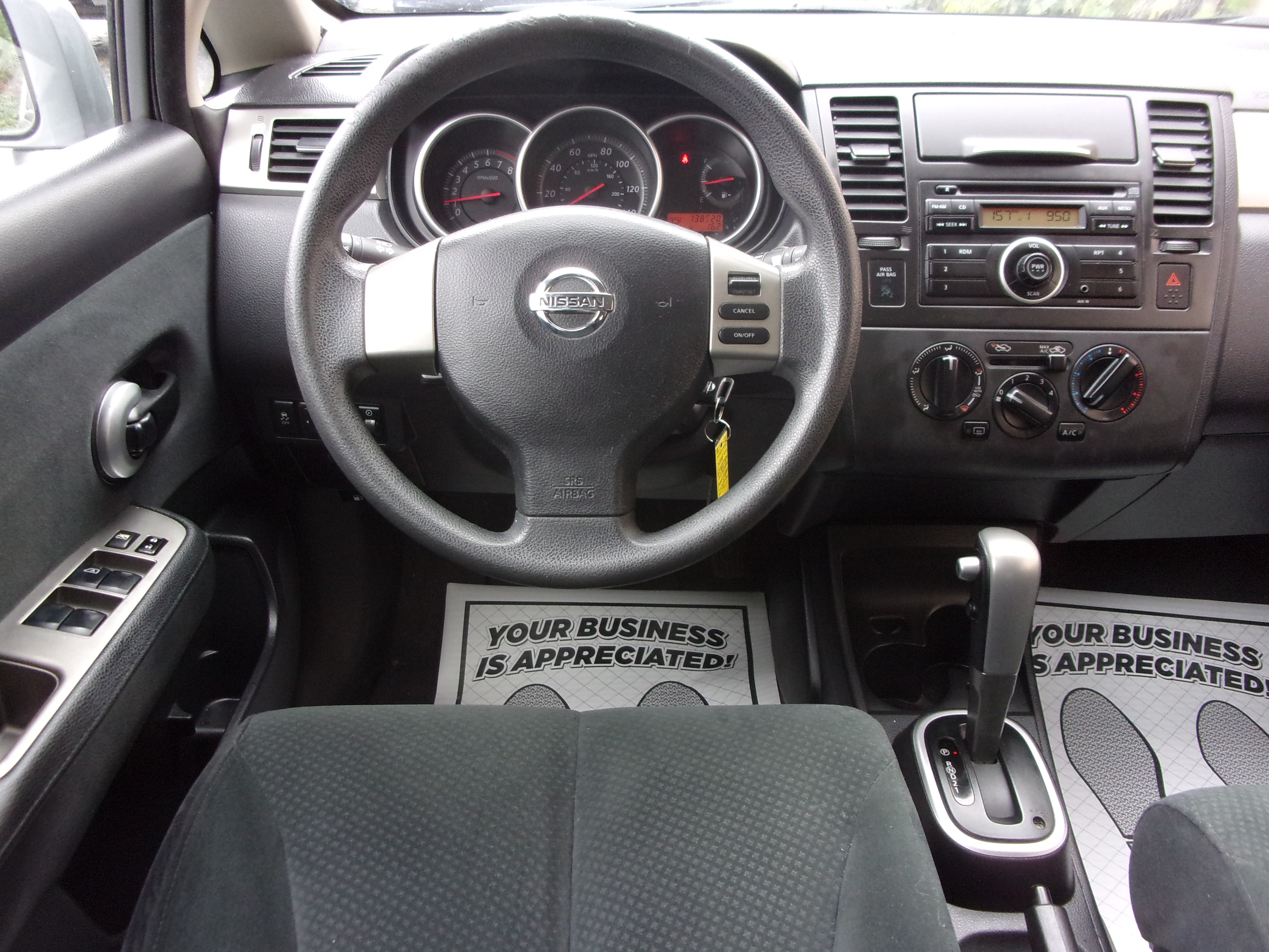 Used 2012 Nissan Versa 1.8 S Hatchback FWD image 7