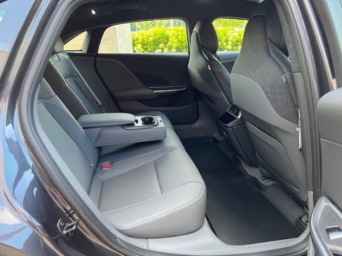 Used 2024 Lucid Air Touring AWD image 17