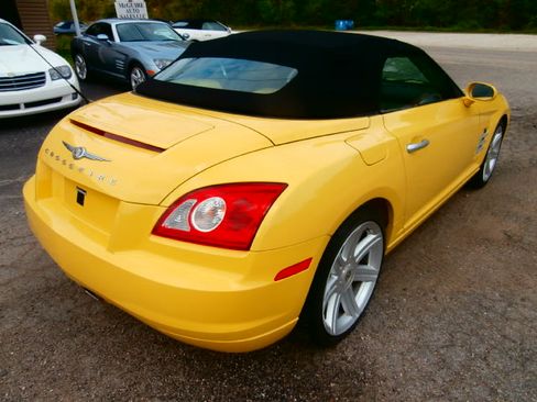 Used 2005 Chrysler Crossfire Limited image 10