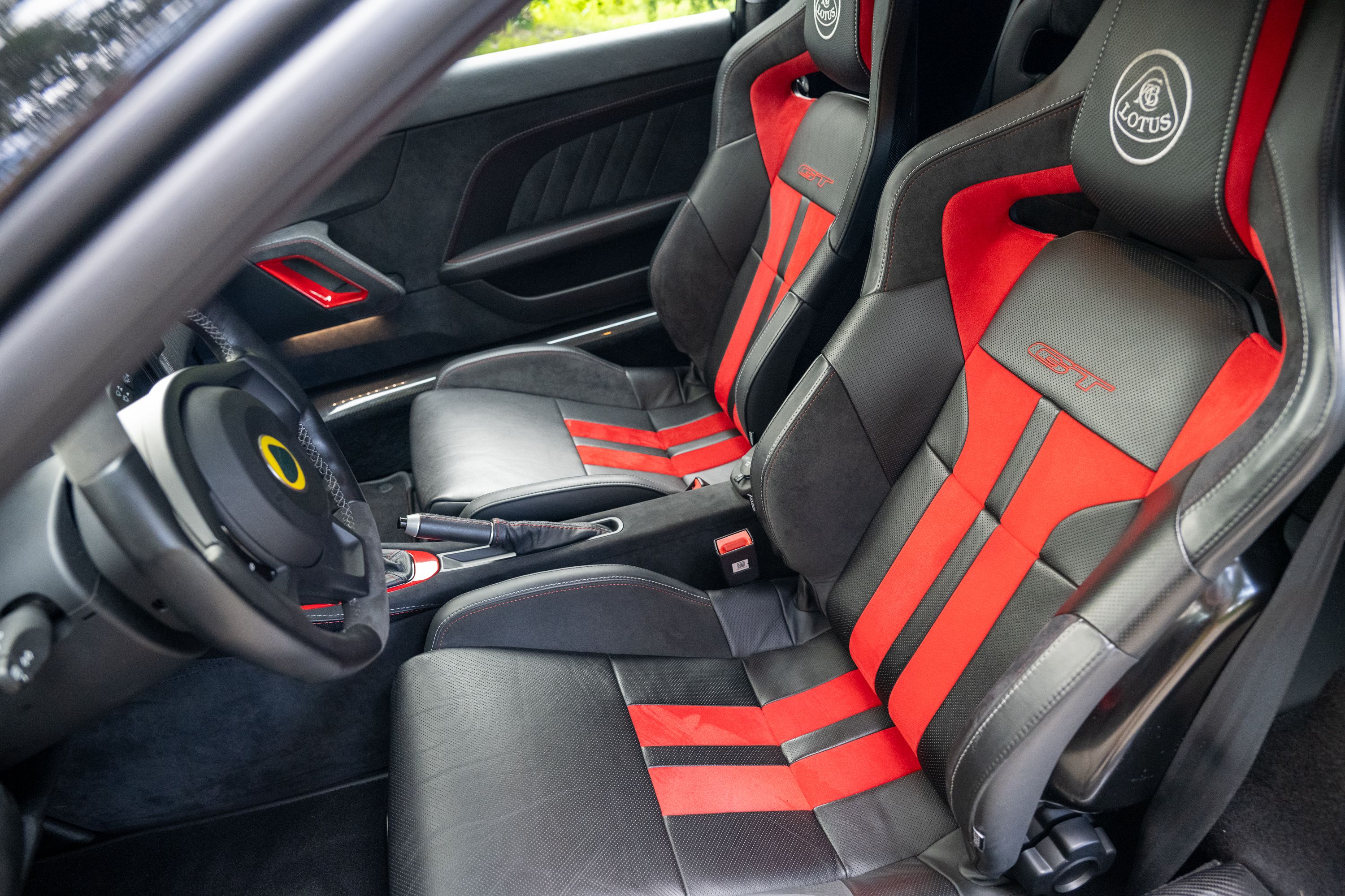 Used 2021 Lotus Evora GT RWD image 25