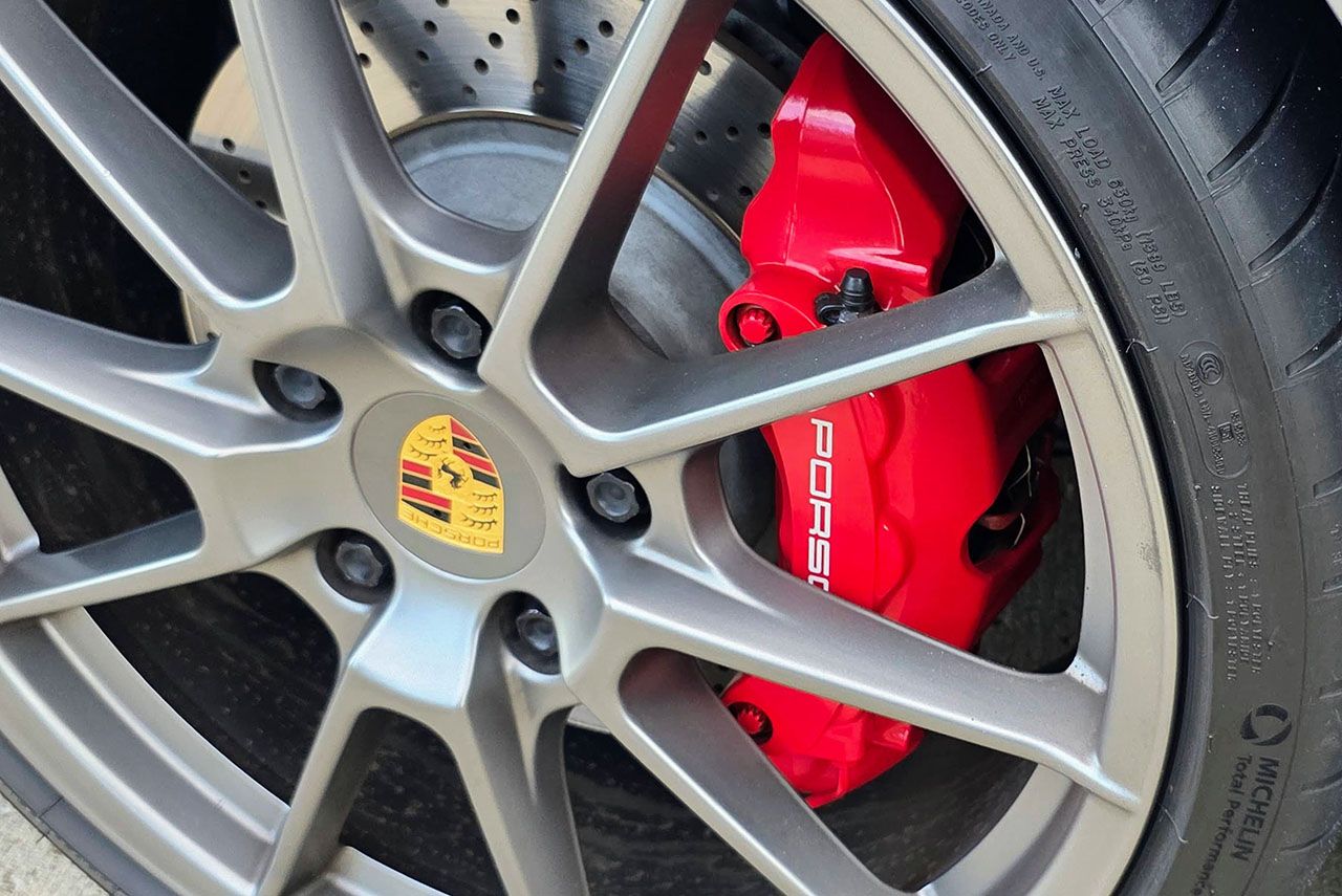 Used 2016 Porsche Boxster Spyder RWD image 40