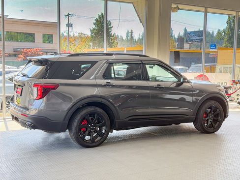 Used 2020 Ford Explorer 4WD ST image 4
