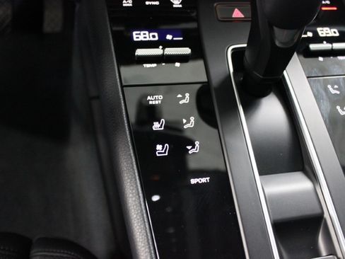 Used 2023 Porsche Macan UNAVAIL AWD/4WD image 23