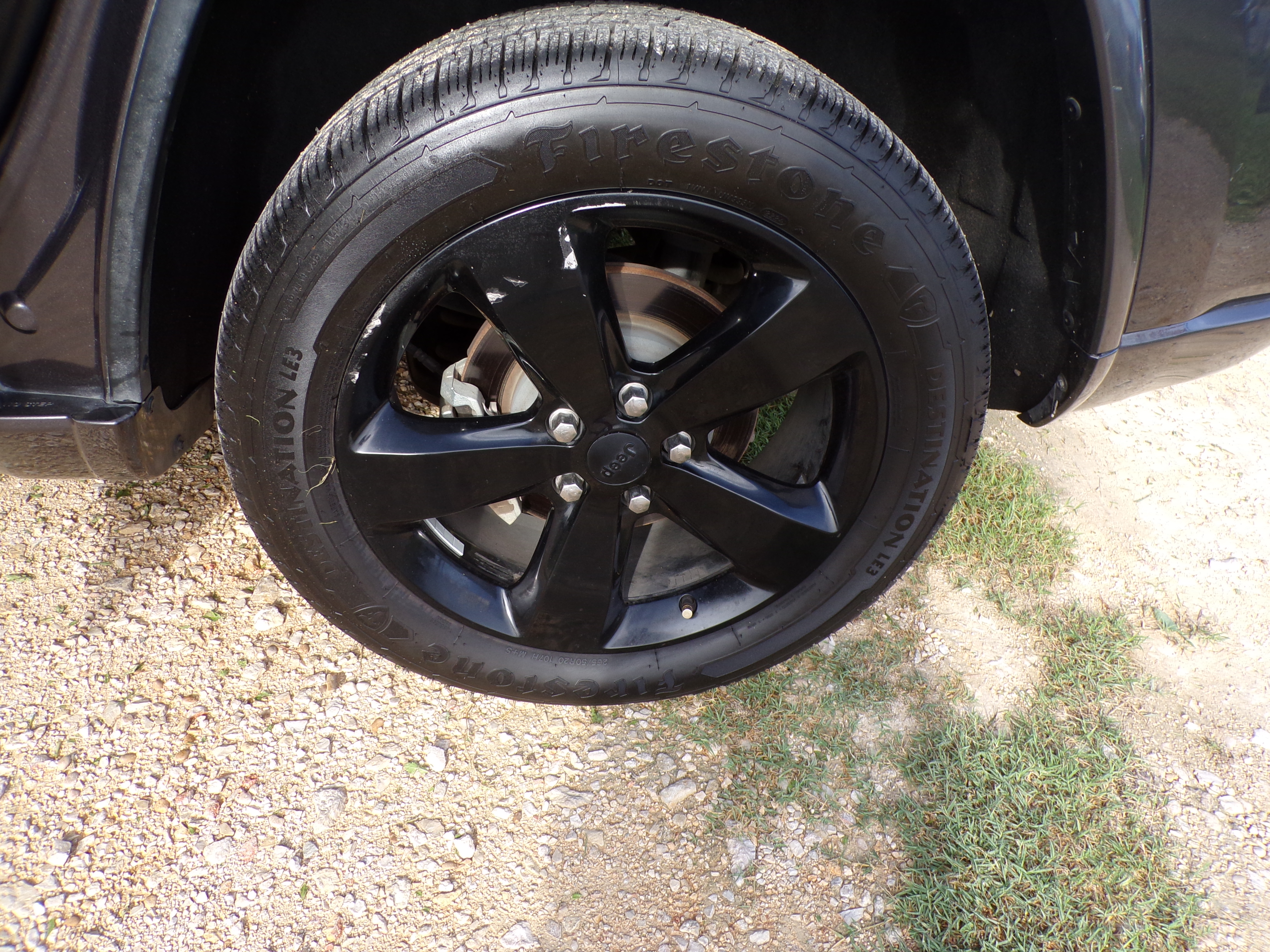 Used 2015 Jeep Grand Cherokee Altitude RWD image 9