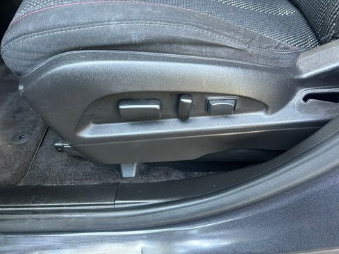 Used 2016 Chevrolet Equinox FWD LT image 16