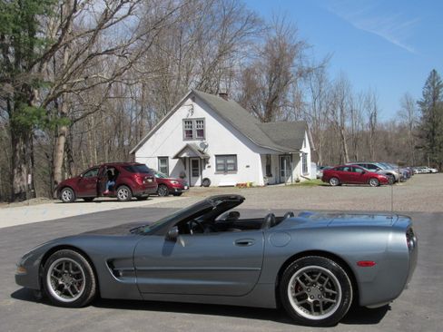Used 2004 Chevrolet Corvette image 24