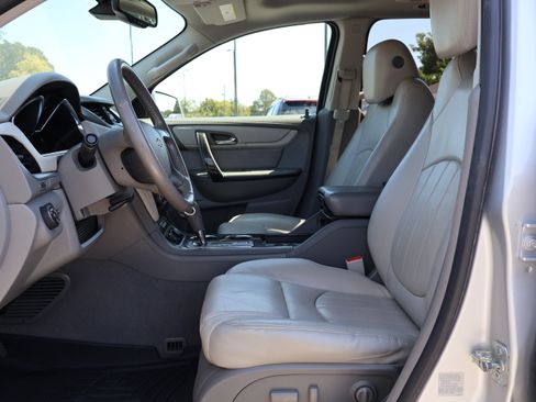 Used 2016 Chevrolet Traverse LTZ image 10