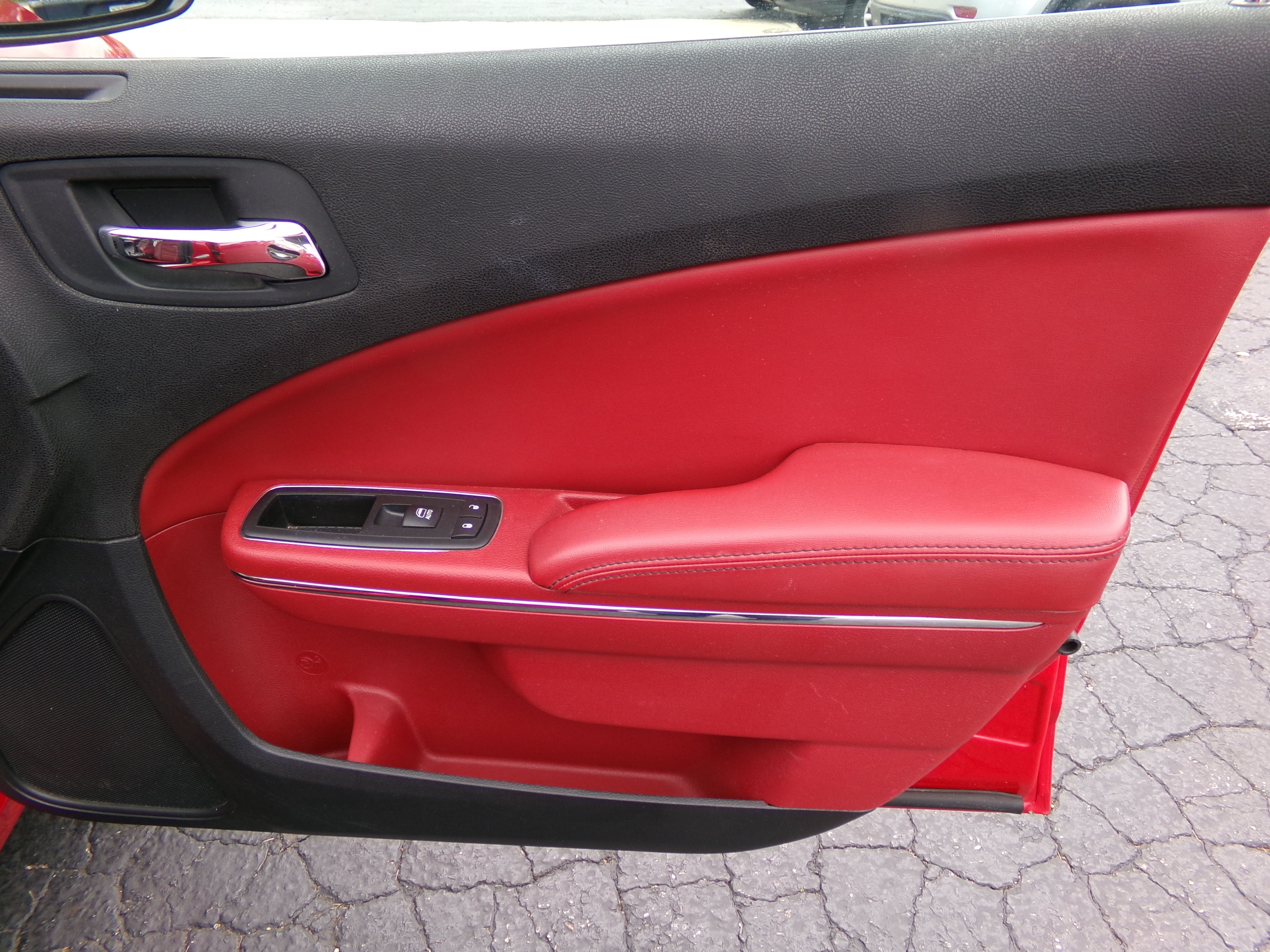 Used 2012 Dodge Charger SXT AWD image 13