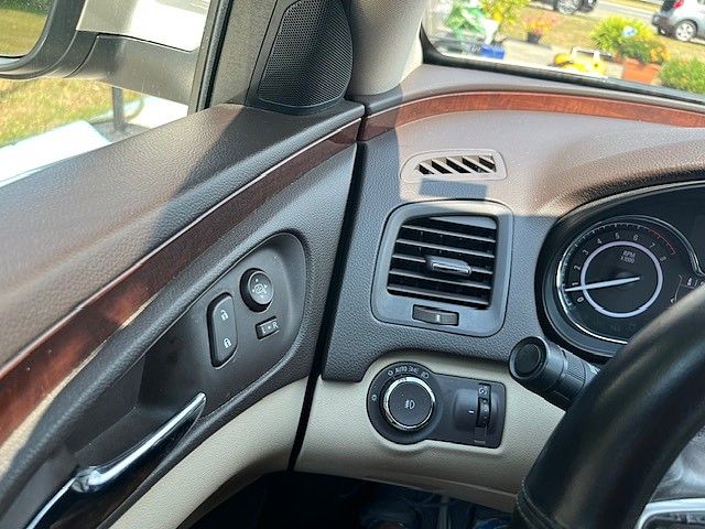 Used 2016 Buick Regal Leather FWD image 34