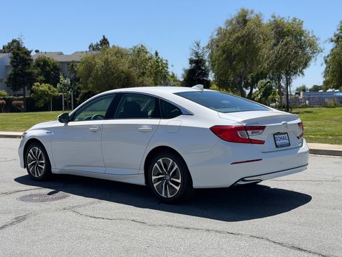 Used 2020 Honda Accord Hybrid image 3