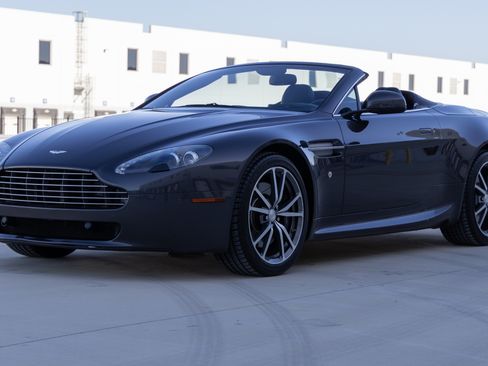 Used 2010 Aston Martin V8 Vantage image 3