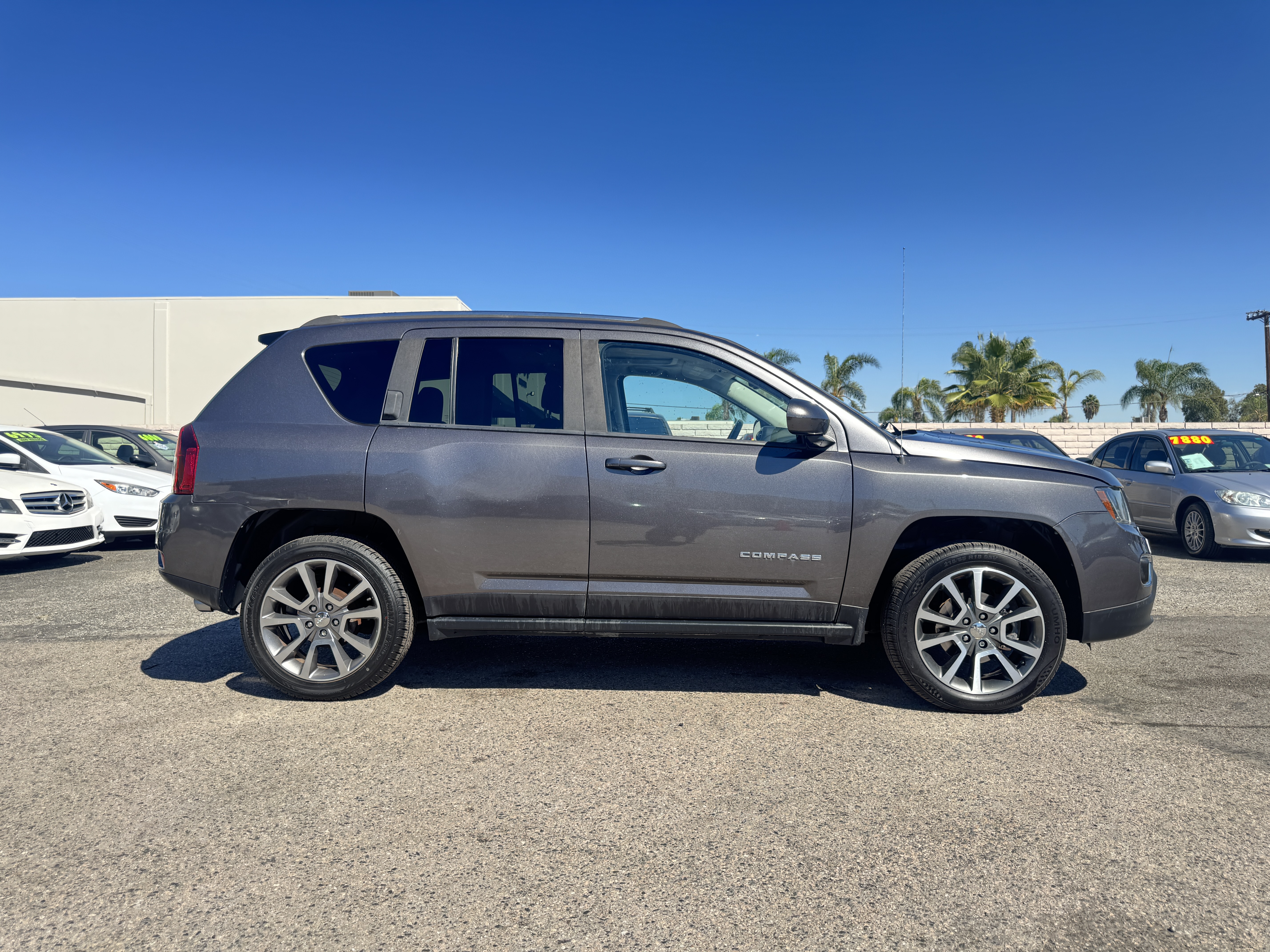 Used 2016 Jeep Compass High Altitude FWD image 10