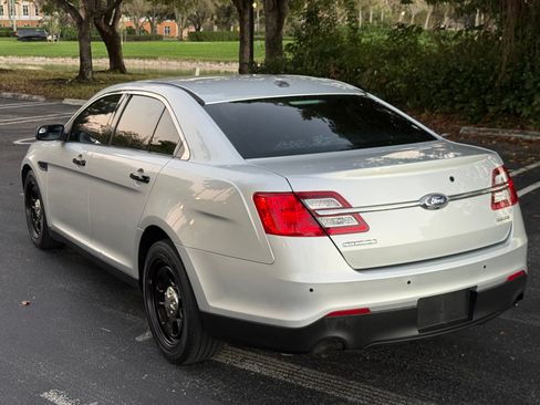 Used 2016 Ford Taurus image 38
