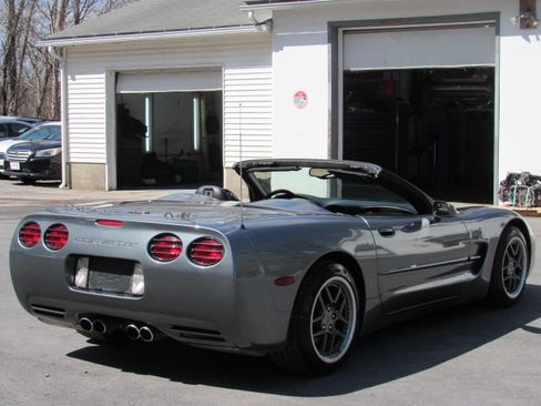 Used 2004 Chevrolet Corvette image 26