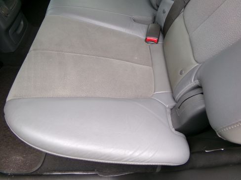 Used 2011 Hyundai Santa Fe SE AWD/4WD image 10