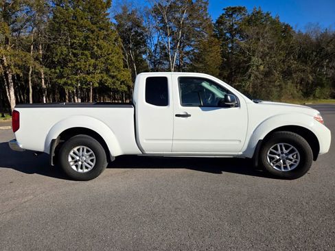 Used 2021 Nissan Frontier SV image 8