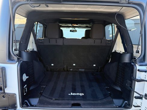 Used 2013 Jeep Wrangler Unlimited Sport image 33
