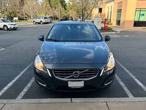 Used 2012 Volvo S60 T5 image 4