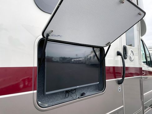 Used 2020 Mercedes-Benz Sprinter 4500 image 55