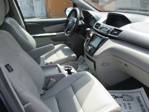 Used 2014 Honda Odyssey EX-L image 3