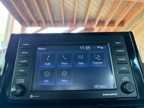 Used 2022 Toyota RAV4 AWD XLE Premium image 11