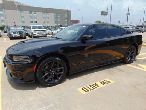 Used 2022 Dodge Charger GT image 4