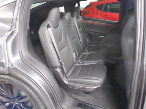 Used 2019 Tesla Model X Performance AWD/4WD image 13