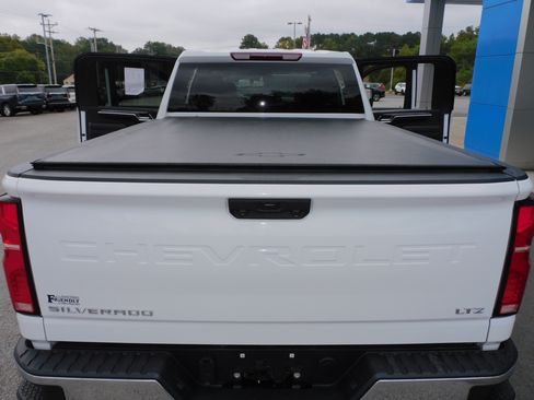 Used 2024 Chevrolet Silverado 2500 LTZ image 21