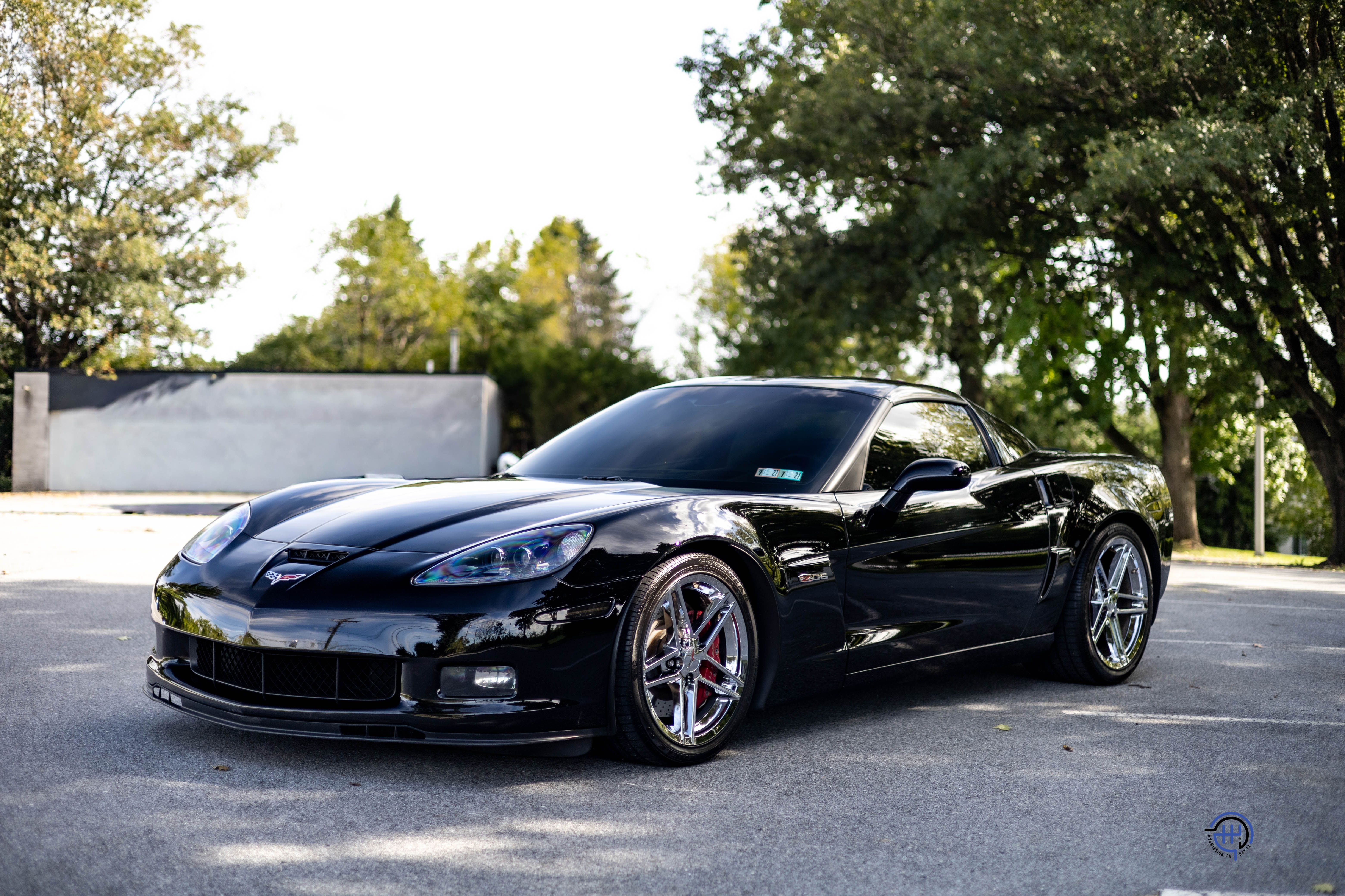 Used 2008 Chevrolet Corvette Z06 Coupe w/ 2LZ RWD image 6
