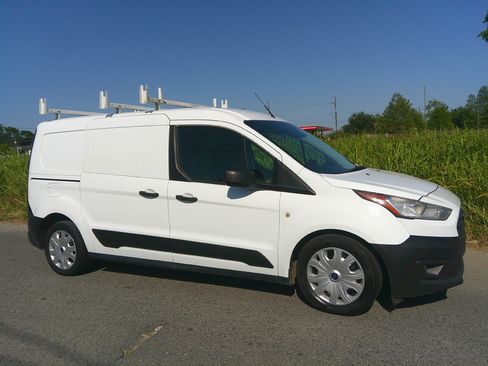 Used 2021 Ford Transit Connect XLT image 2