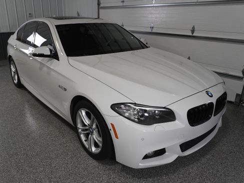 Used 2014 BMW 528i image 2