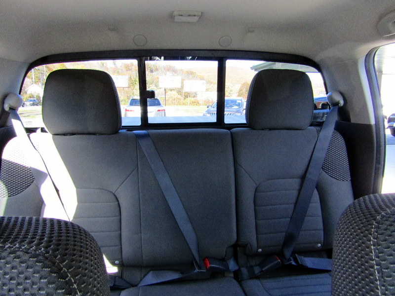 Used 2014 Nissan Frontier 4x4 Crew Cab PRO-4X image 27