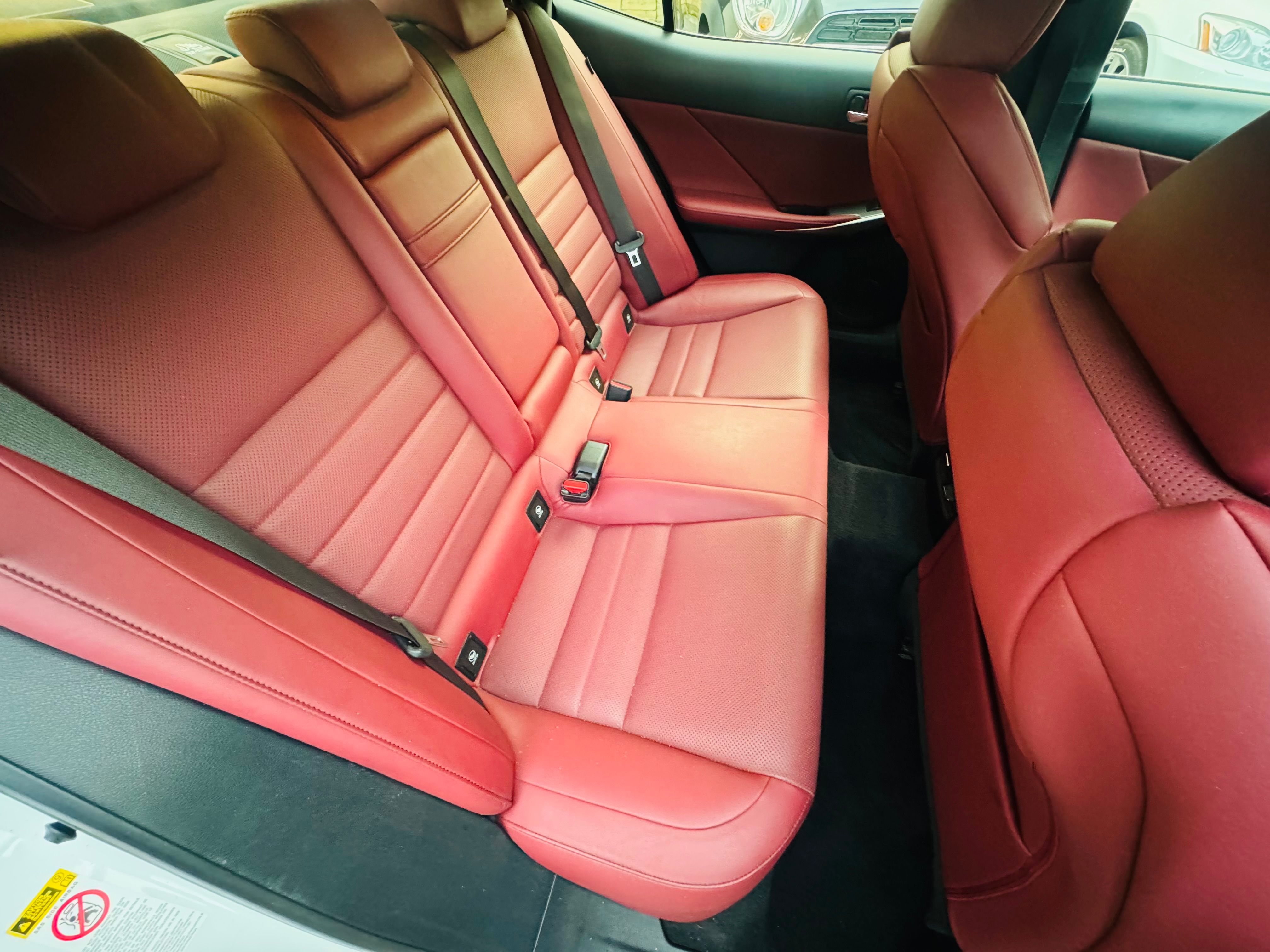 Used 2016 Lexus IS 300 AWD image 9