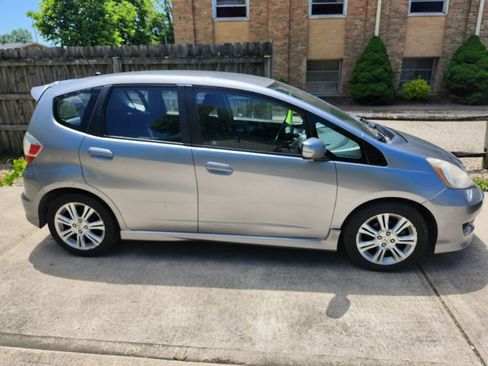 Used 2010 Honda Fit Sport image 7