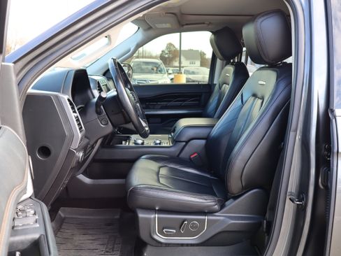 Used 2018 Ford Expedition Platinum image 13
