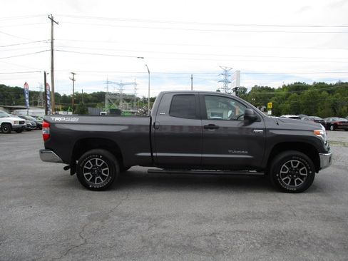 Used 2017 Toyota Tundra SR5 image 5
