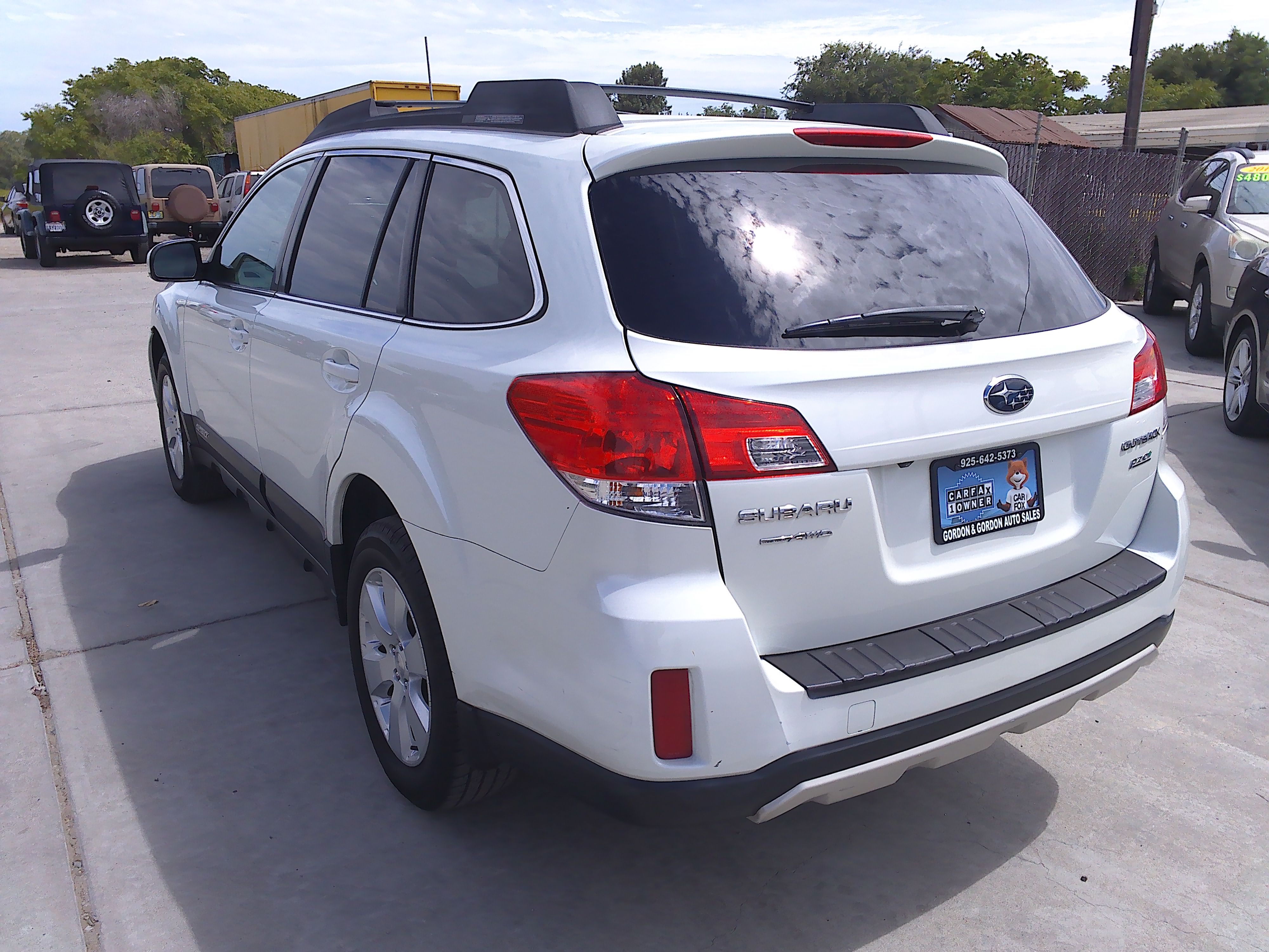 Used 2012 Subaru Outback 2.5i Premium AWD/4WD image 3