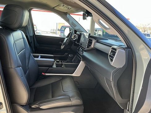 Used 2022 Toyota Tundra 4x4 CrewMax Limited w/ TRD Pkg image 11